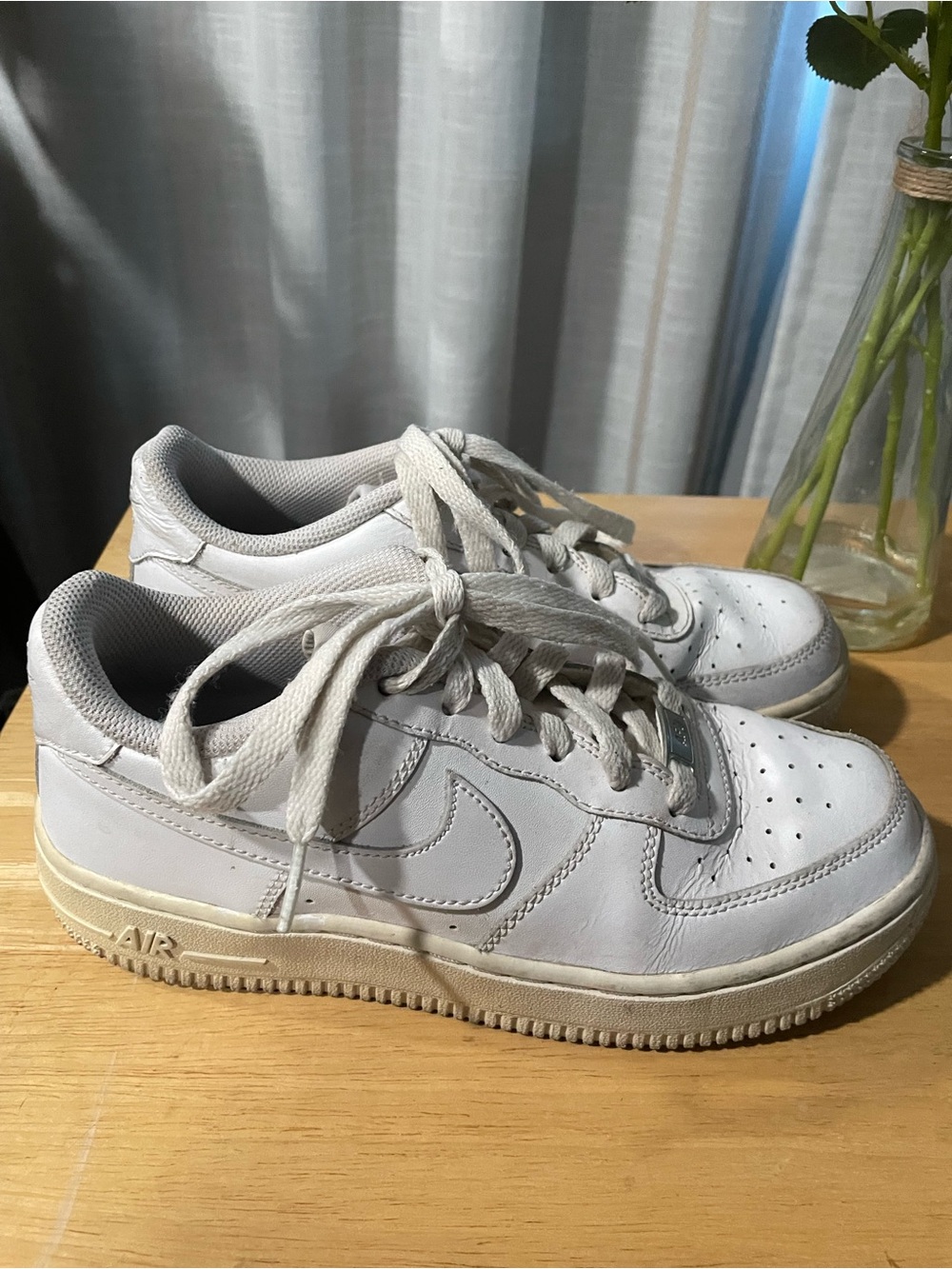 Nike Air Force 1 Youth Sneakers White Low-Top w/ Swoosh Size 4.5Y, Women's 6-6.5